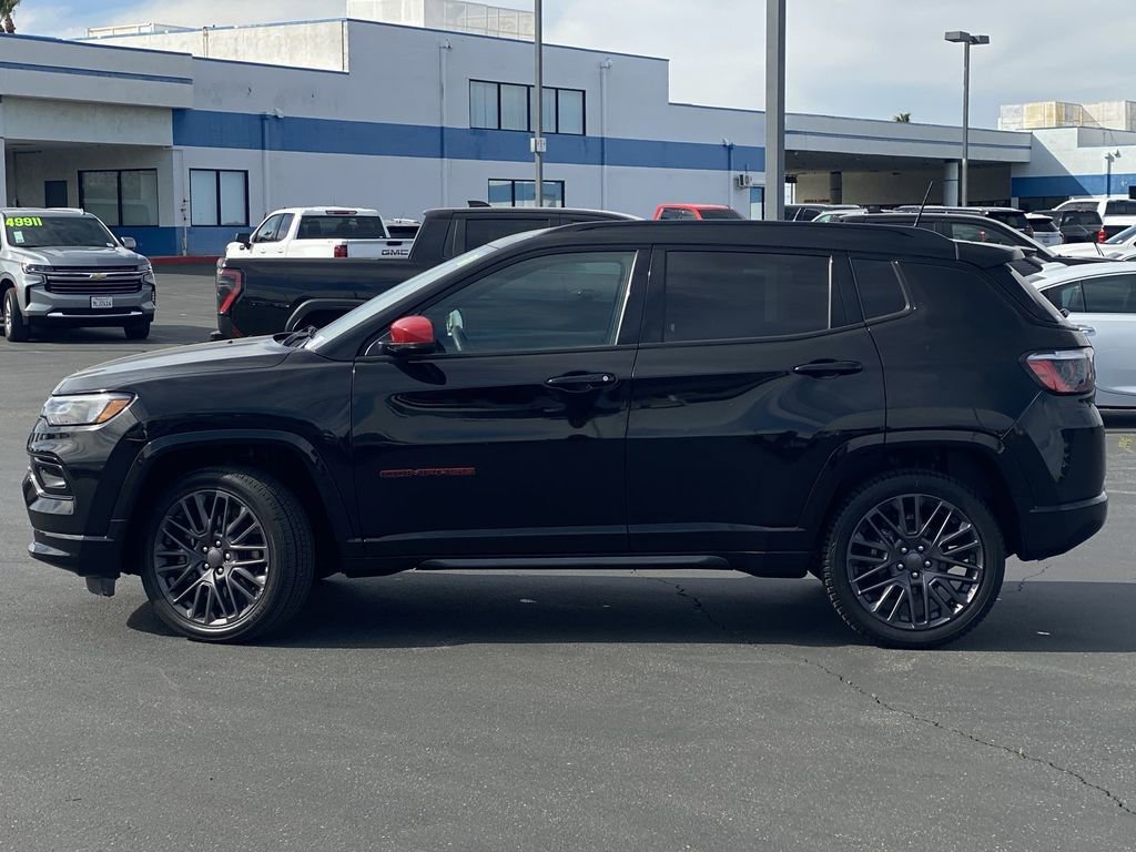 Used 2023 Jeep Compass Limited image 16