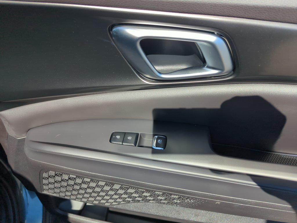 Used 2025 Kia Carnival SX Prestige FWD image 36