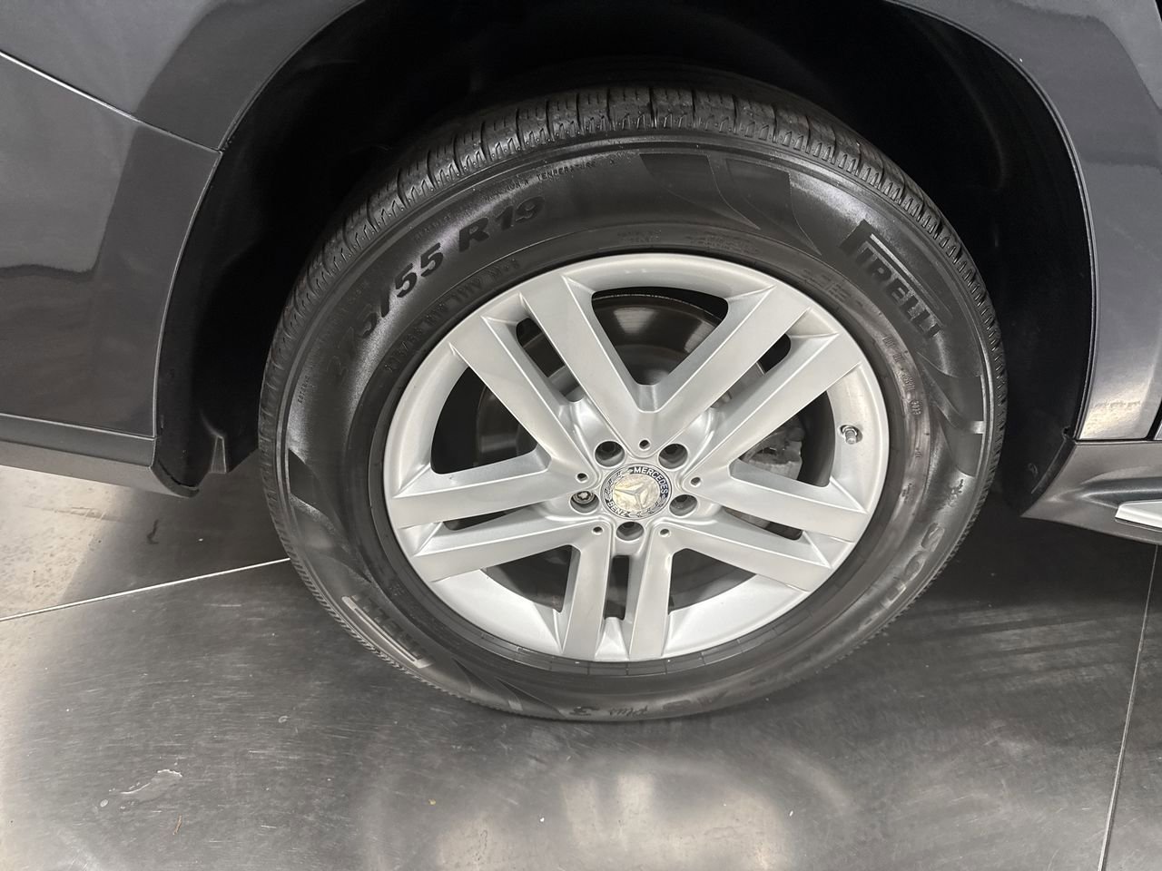 Used 2016 Mercedes-Benz GL 450 4MATIC image 13