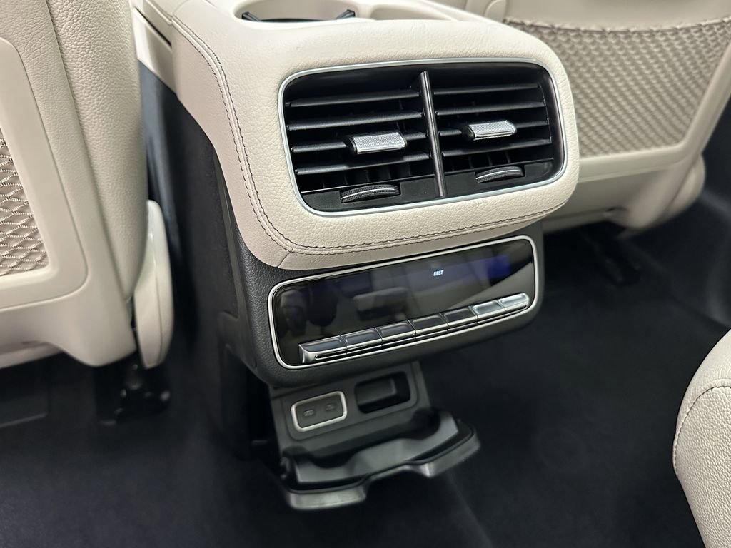 New 2026 Mercedes-Benz GLS 450 4MATIC image 28