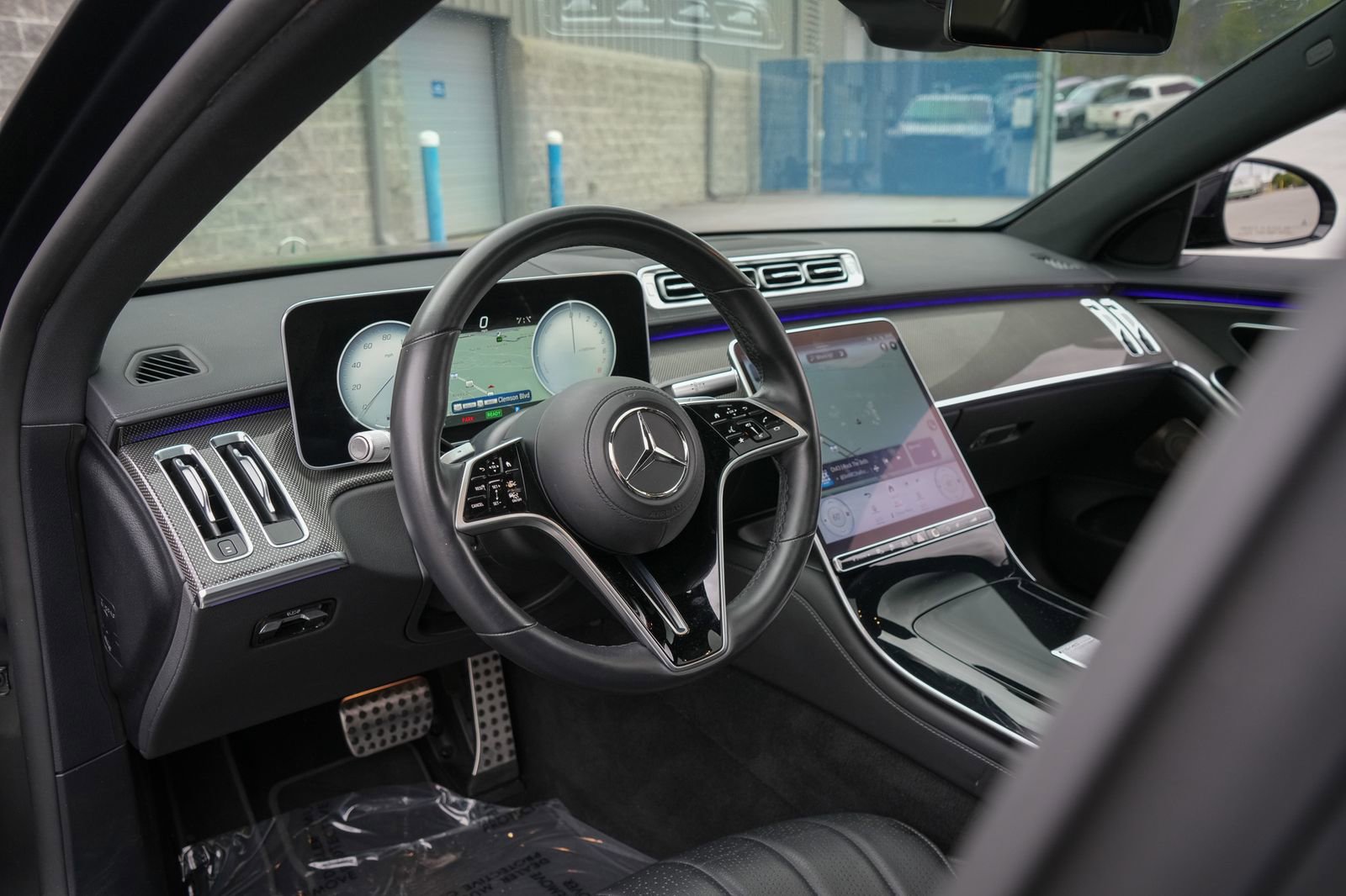 Used 2023 Mercedes-Benz S 580e 4MATIC Sedan w/ AMG Line image 23