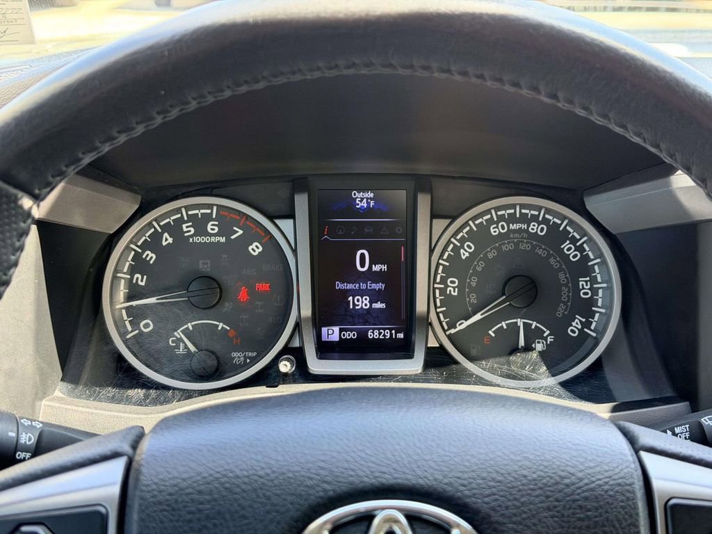 Used 2018 Toyota Tacoma SR5 image 9