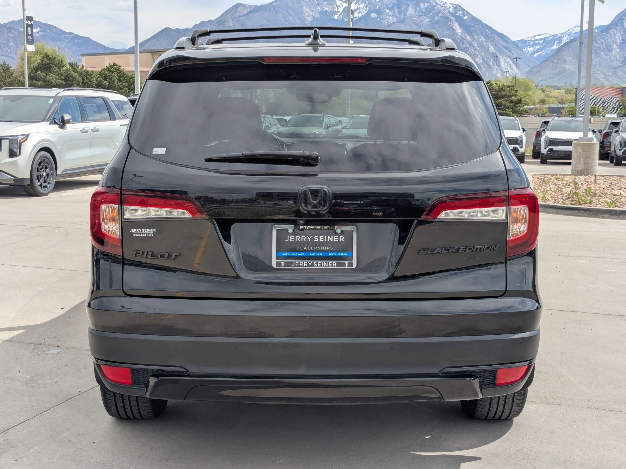 Used 2020 Honda Pilot Black Edition image 4