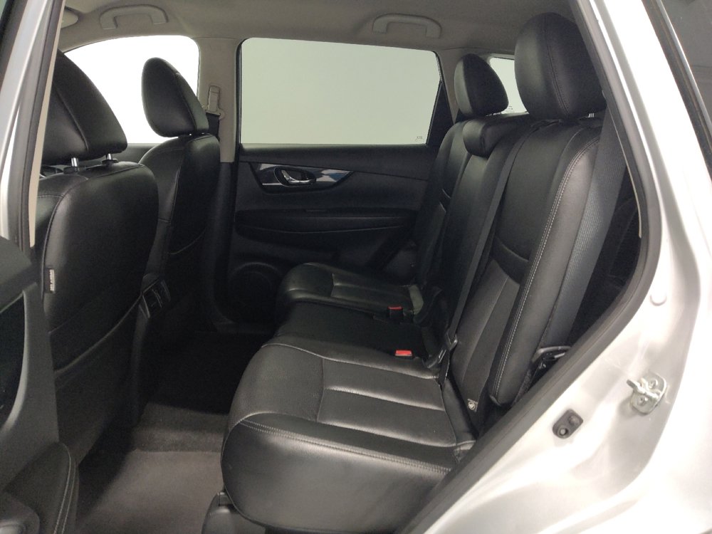 Used 2018 Nissan Rogue SL image 18