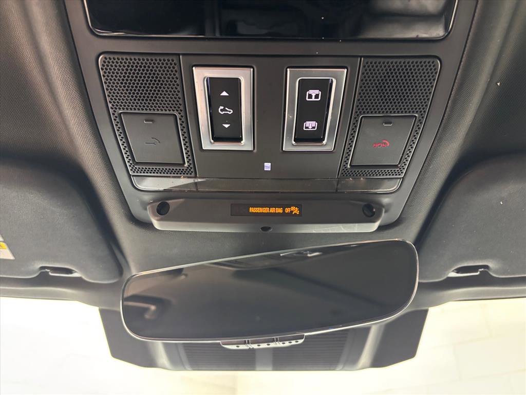 Used 2023 Land Rover Defender 110 SE image 12