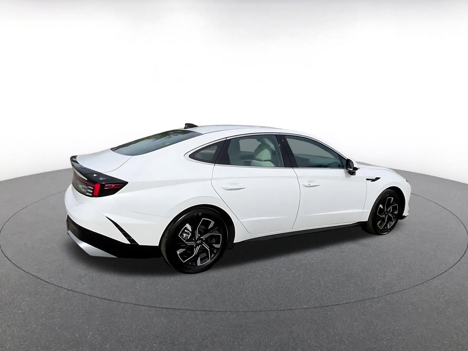 Used 2025 Hyundai Sonata SEL image 14