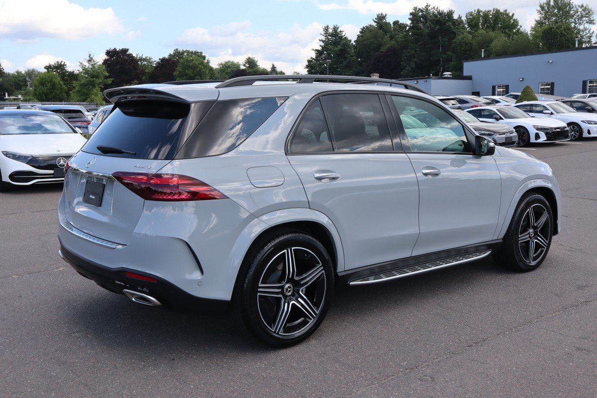 Used 2026 Mercedes-Benz GLE 580 4MATIC w/ Driver Assistance Package image 5
