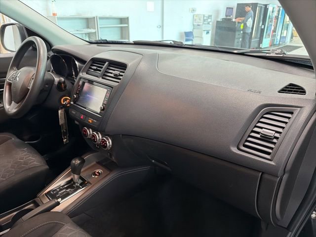 Used 2022 Mitsubishi Outlander Sport ES AWD/4WD image 27