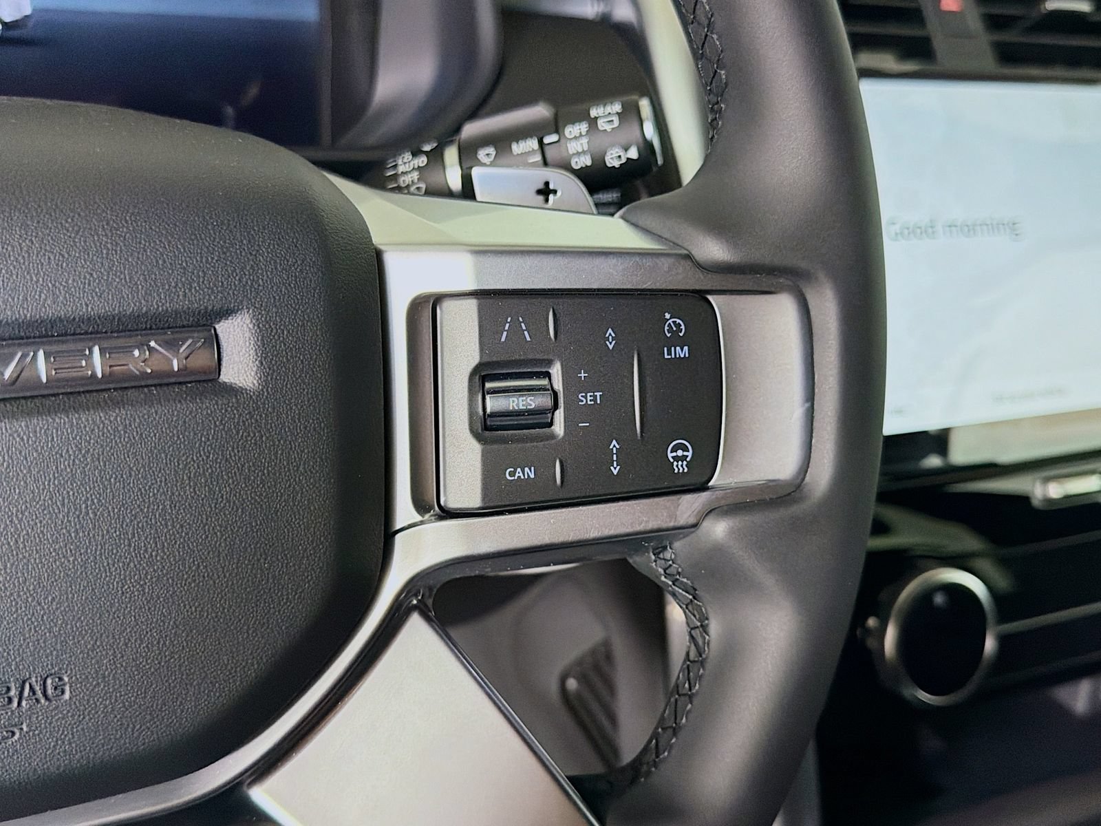 New 2026 Land Rover Discovery Dynamic SE AWD/4WD image 13