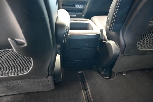Used 2025 Chrysler Pacifica Select FWD image 27