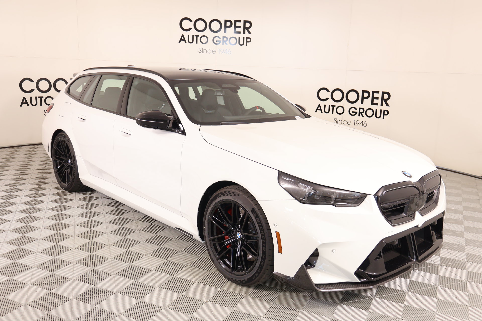 New 2027 BMW M5 Touring