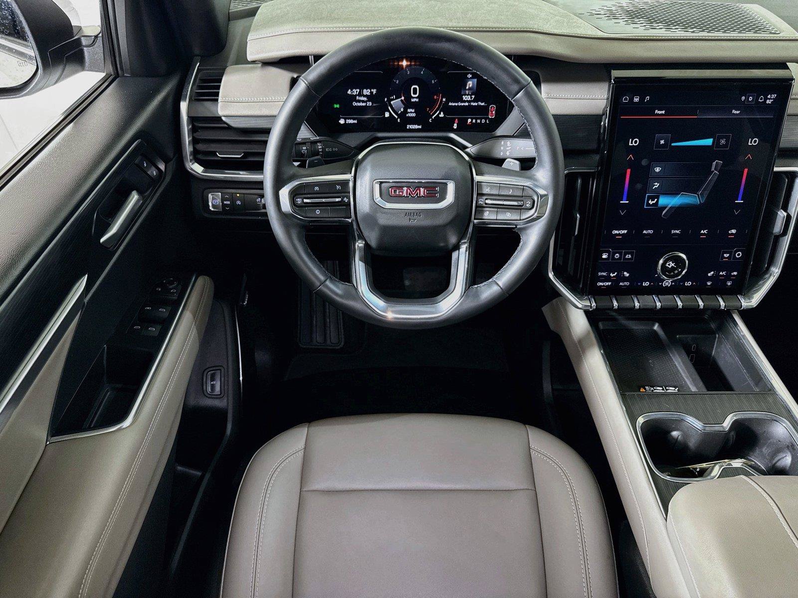 Used 2026 GMC Acadia Elevation w/ Elevation Premium Package FWD image 21