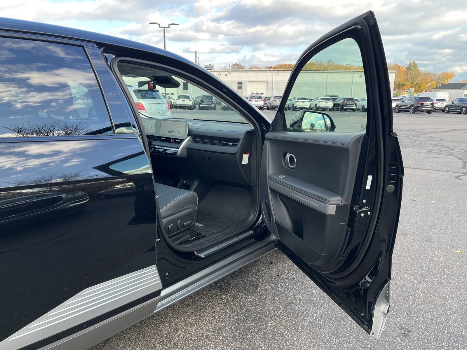 Used 2024 Hyundai Ioniq 5 Limited AWD/4WD image 20