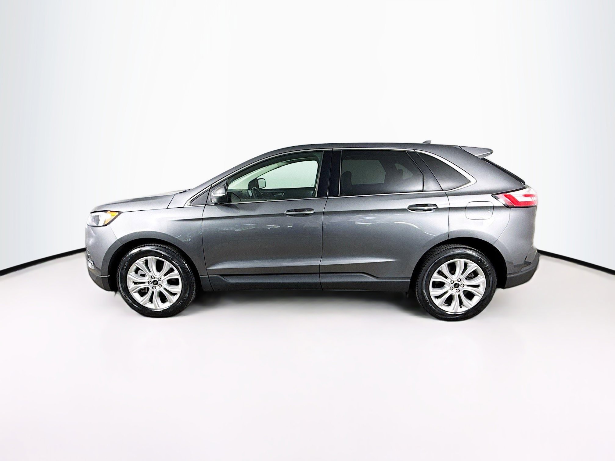Used 2023 Ford Edge Titanium image 7