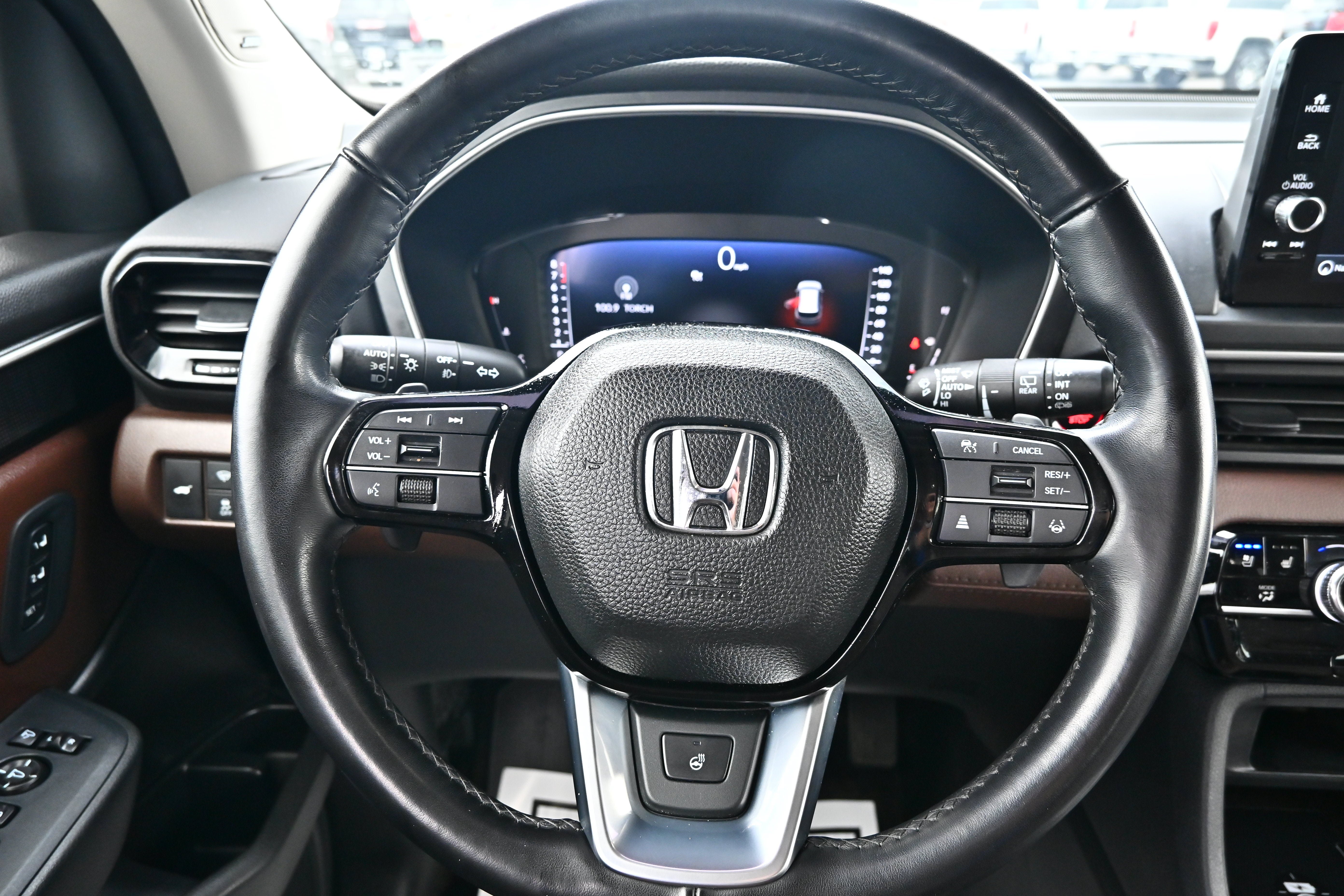 Used 2025 Honda Pilot Elite image 21