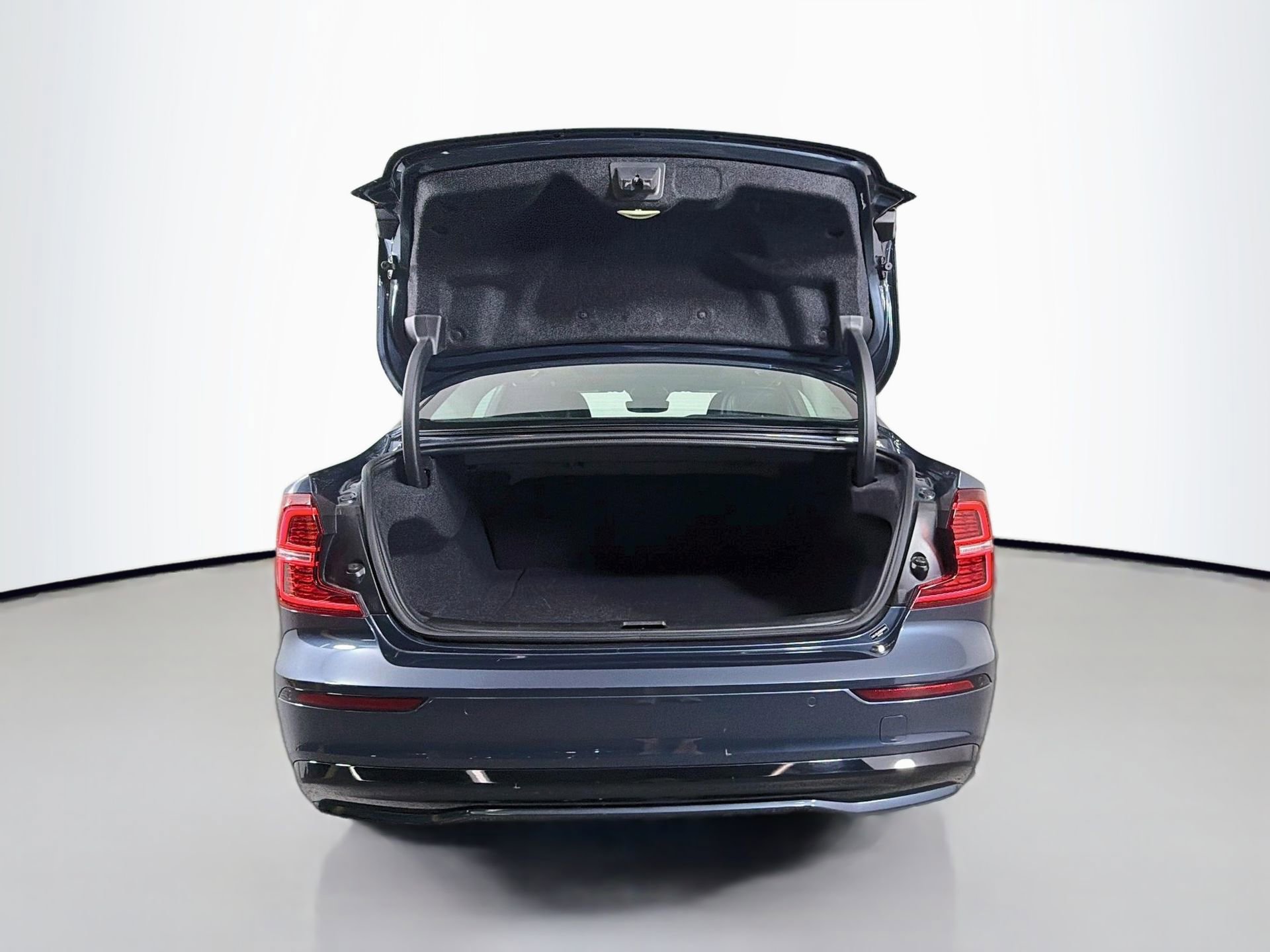 Certified 2025 Volvo S60 B5 Core AWD/4WD image 25