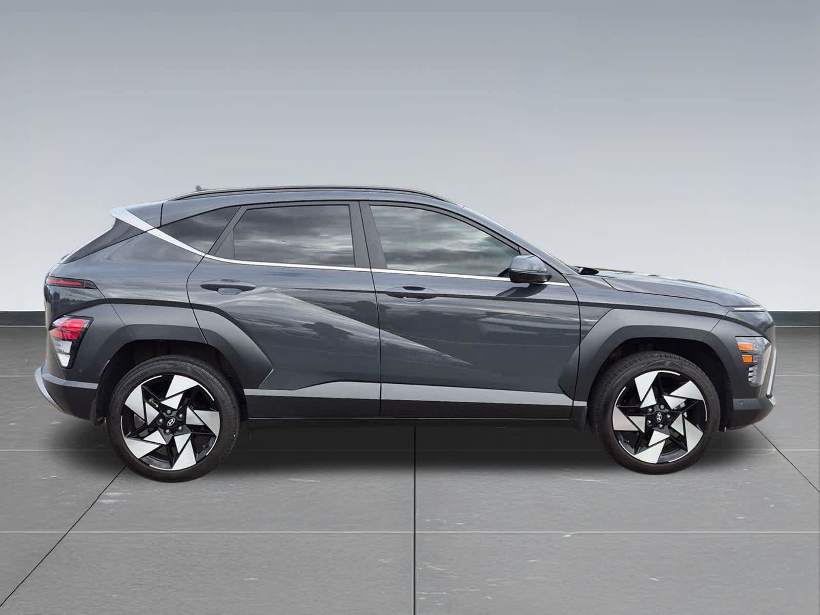 Used 2024 Hyundai Kona Limited AWD/4WD image 7