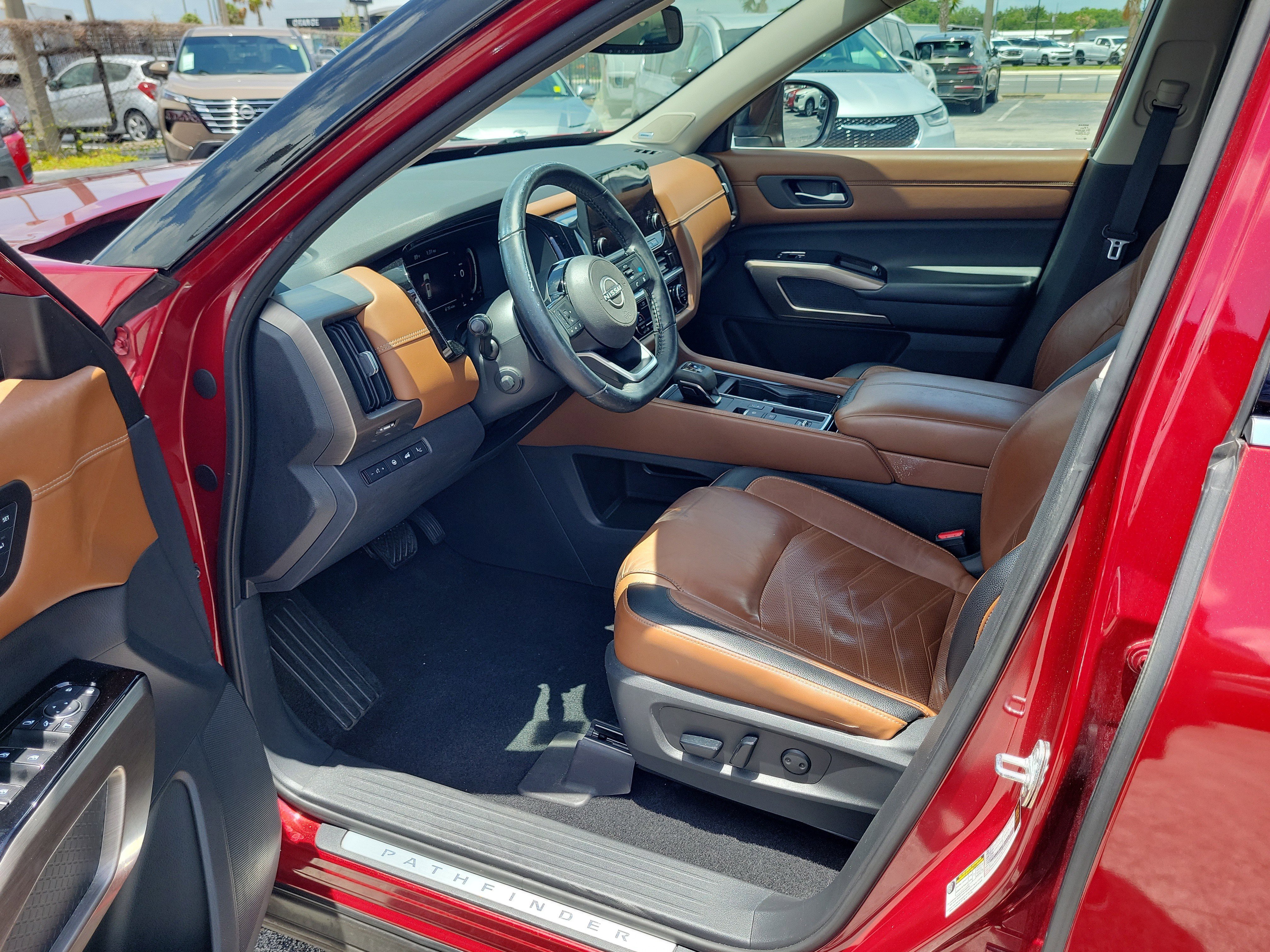Certified 2022 Nissan Pathfinder Platinum w/ Cargo Package FWD image 12