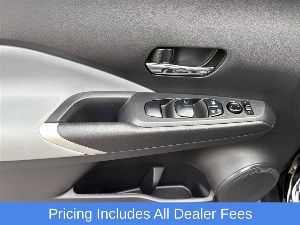 Used 2024 Nissan Kicks SR w/ SR Premium Package FWD image 24