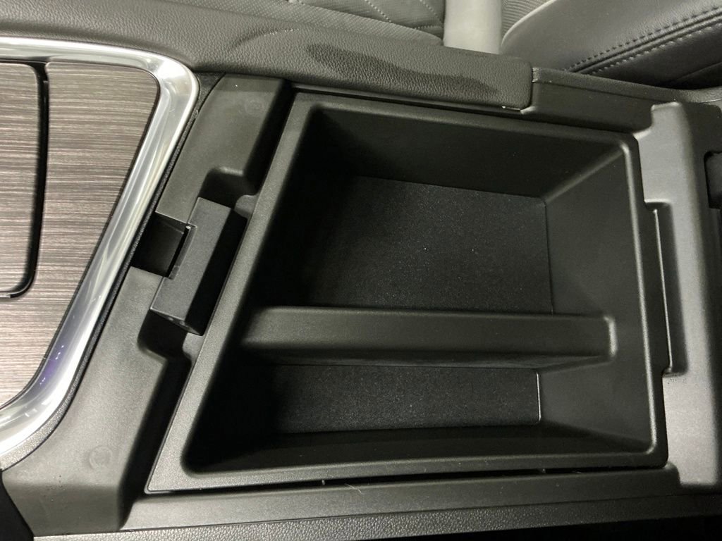 Certified 2024 Buick Enclave Avenir w/ Avenir Technology Package image 26