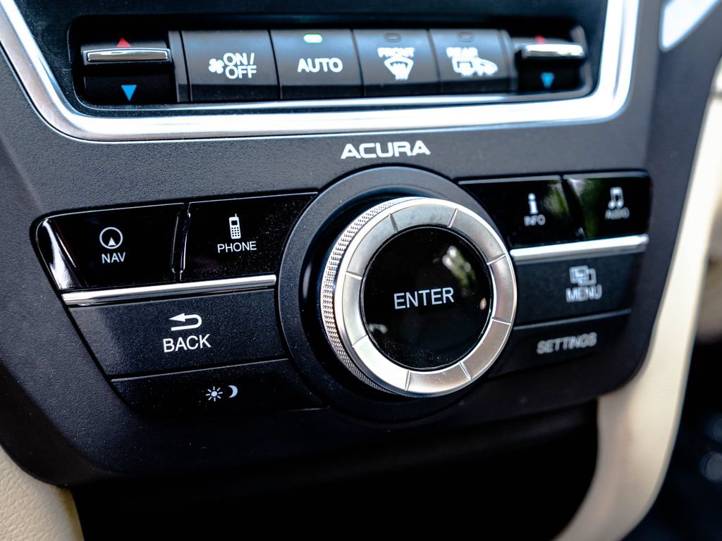 Used 2015 Acura MDX w/ Technology Package AWD/4WD image 30