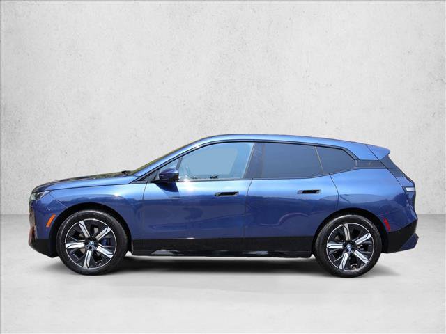 Used 2023 BMW iX xDrive50 w/ Sport Package AWD/4WD image 11