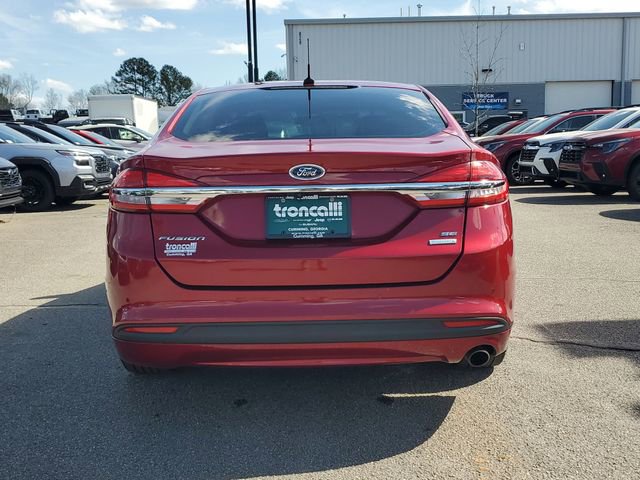 Used 2017 Ford Fusion SE w/ Fusion SE Technology Package image 5