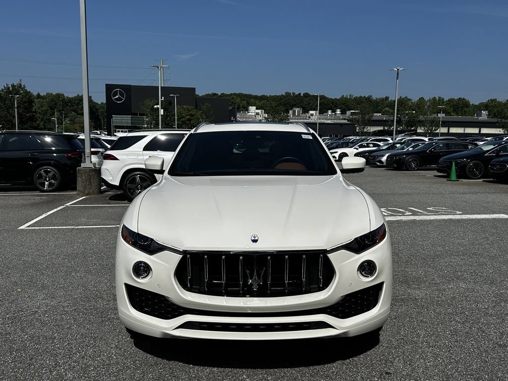 Used 2023 Maserati Levante GT AWD/4WD image 3