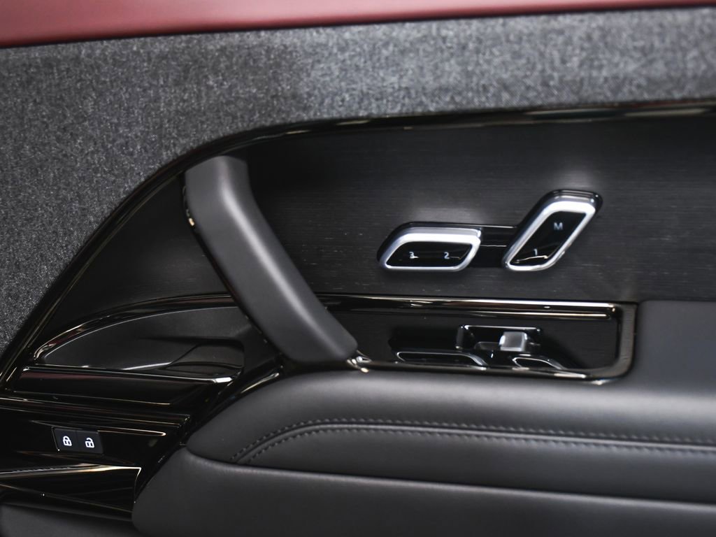 Used 2025 Land Rover Range Rover Sport Autobiography image 23