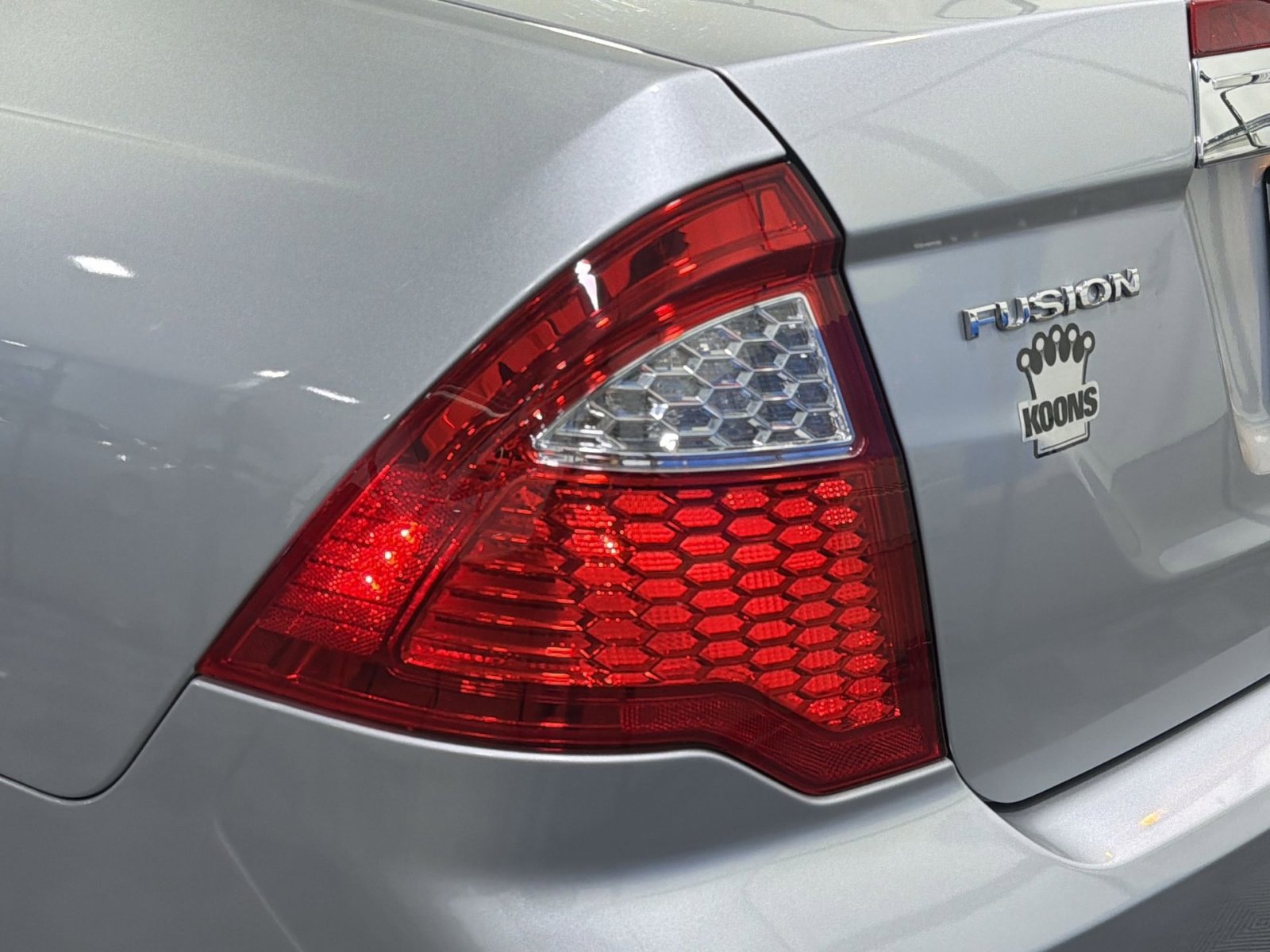 Used 2012 Ford Fusion SEL FWD image 18