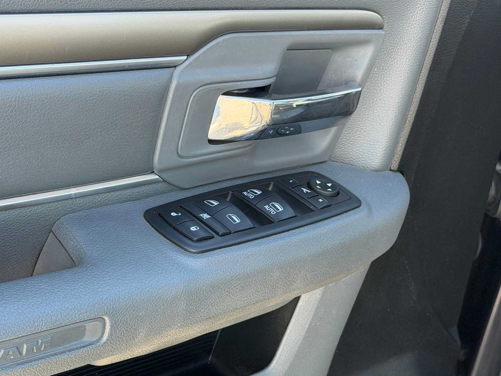 Used 2017 RAM 1500 Lone Star RWD image 13
