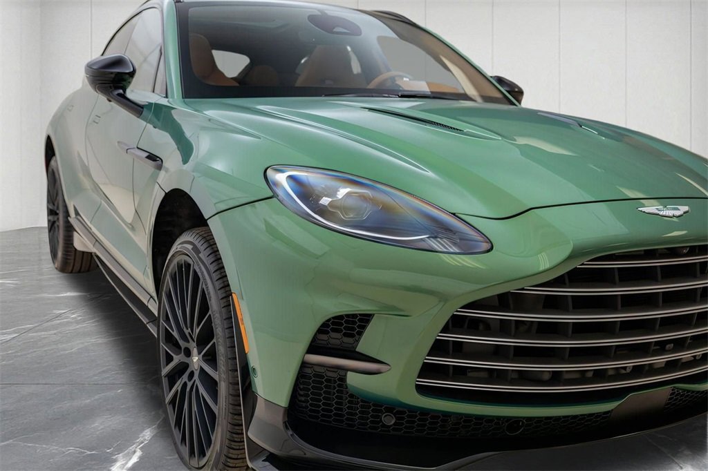 New 2025 Aston Martin DBX 707 image 8