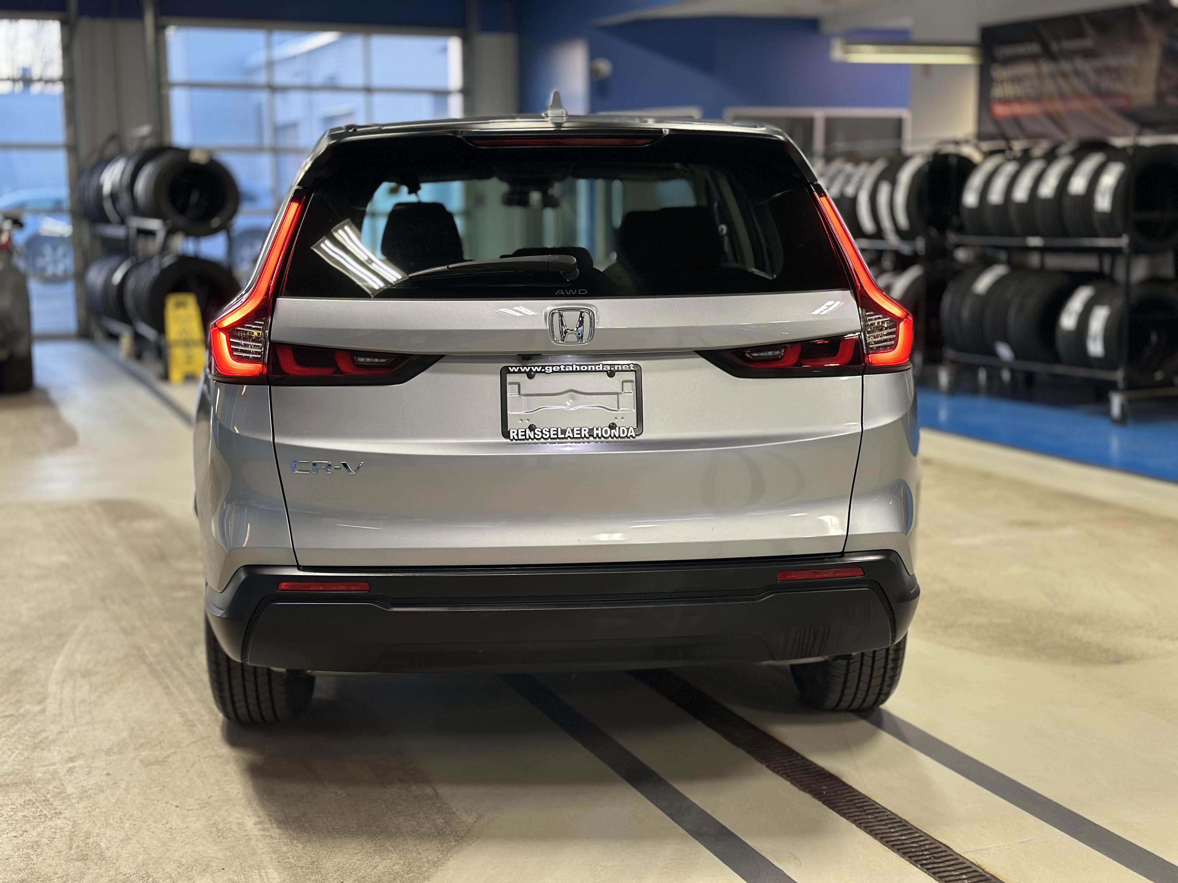 Used 2023 Honda CR-V LX image 5