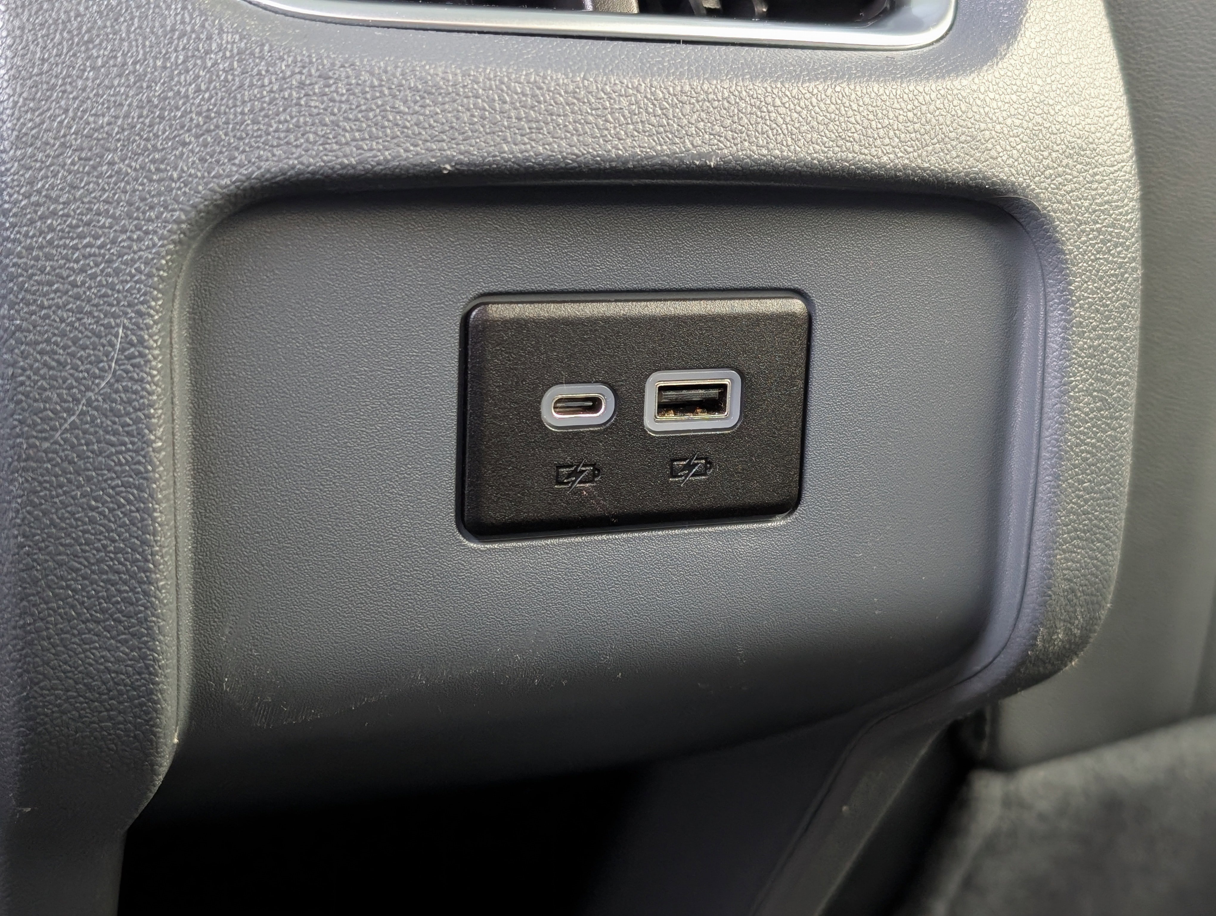 Used 2022 Chevrolet Blazer LT image 35