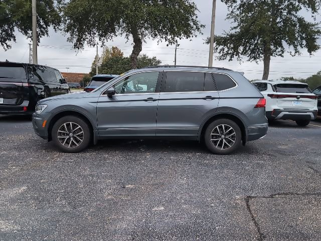 Used 2021 Volkswagen Tiguan SE image 3
