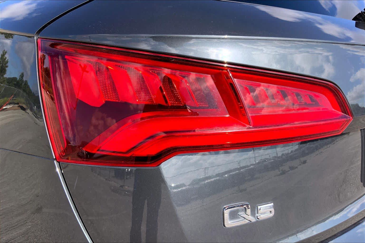Used 2018 Audi Q5 2.0T Premium Plus w/ Premium Plus Package AWD/4WD image 28