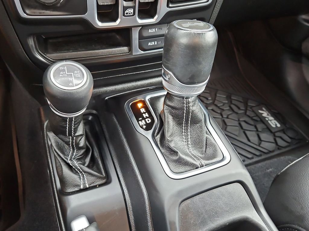 Used 2021 Jeep Wrangler Unlimited Sahara w/ Cold Weather Group image 16