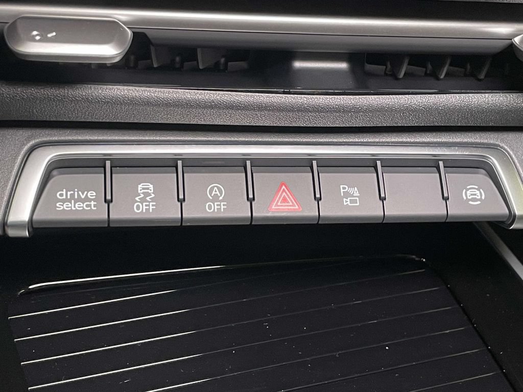 New 2026 Audi Q3 quattro 2.0T AWD/4WD image 33
