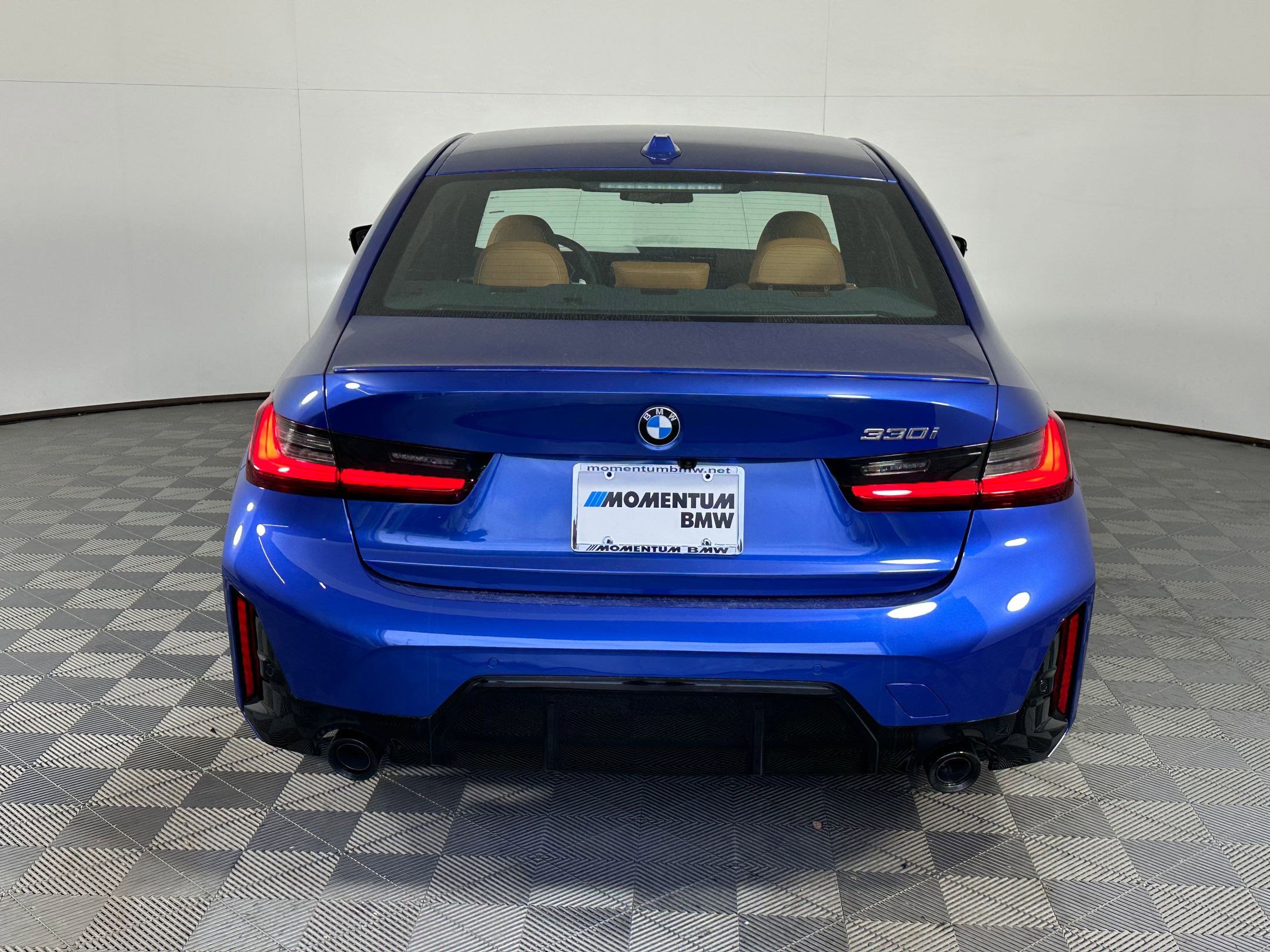 Used 2026 BMW 330i Sedan w/ M Sport Package image 8