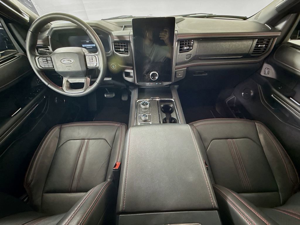 Certified 2024 Ford Expedition Limited image 3