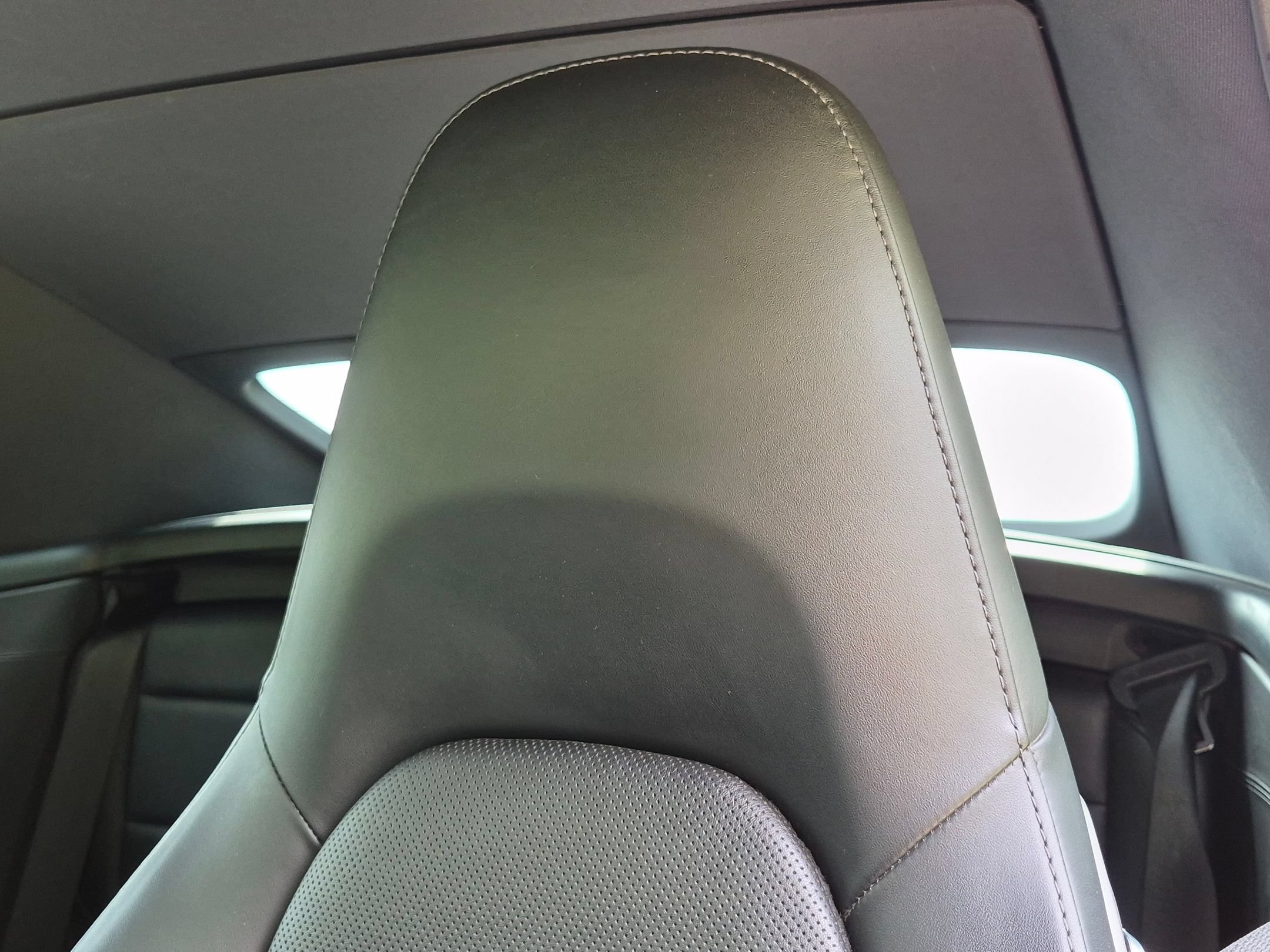 Certified 2018 Porsche 911 4 Cabriolet AWD/4WD image 6