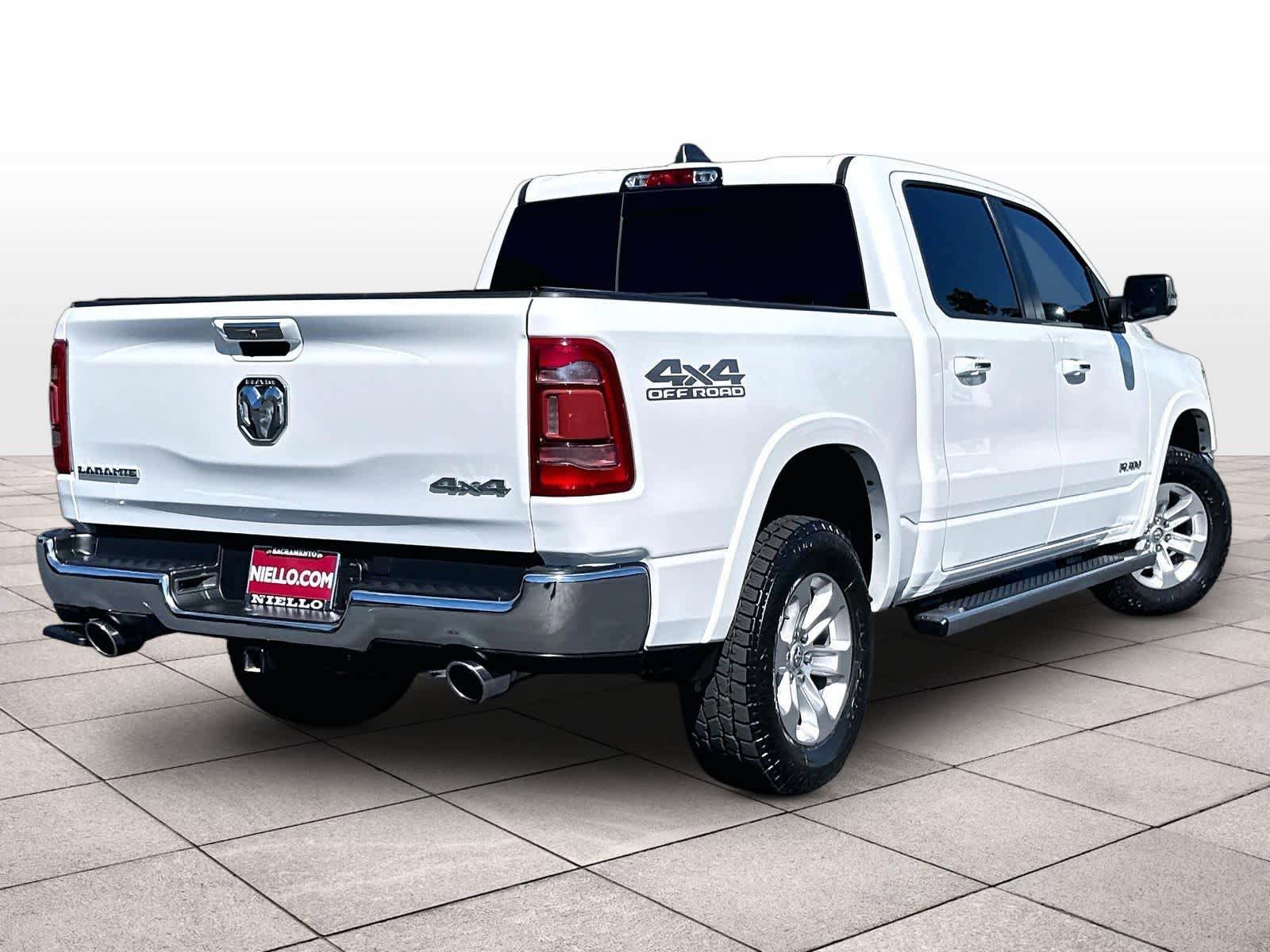 Used 2020 RAM 1500 Laramie w/ Off Road Group AWD/4WD image 16