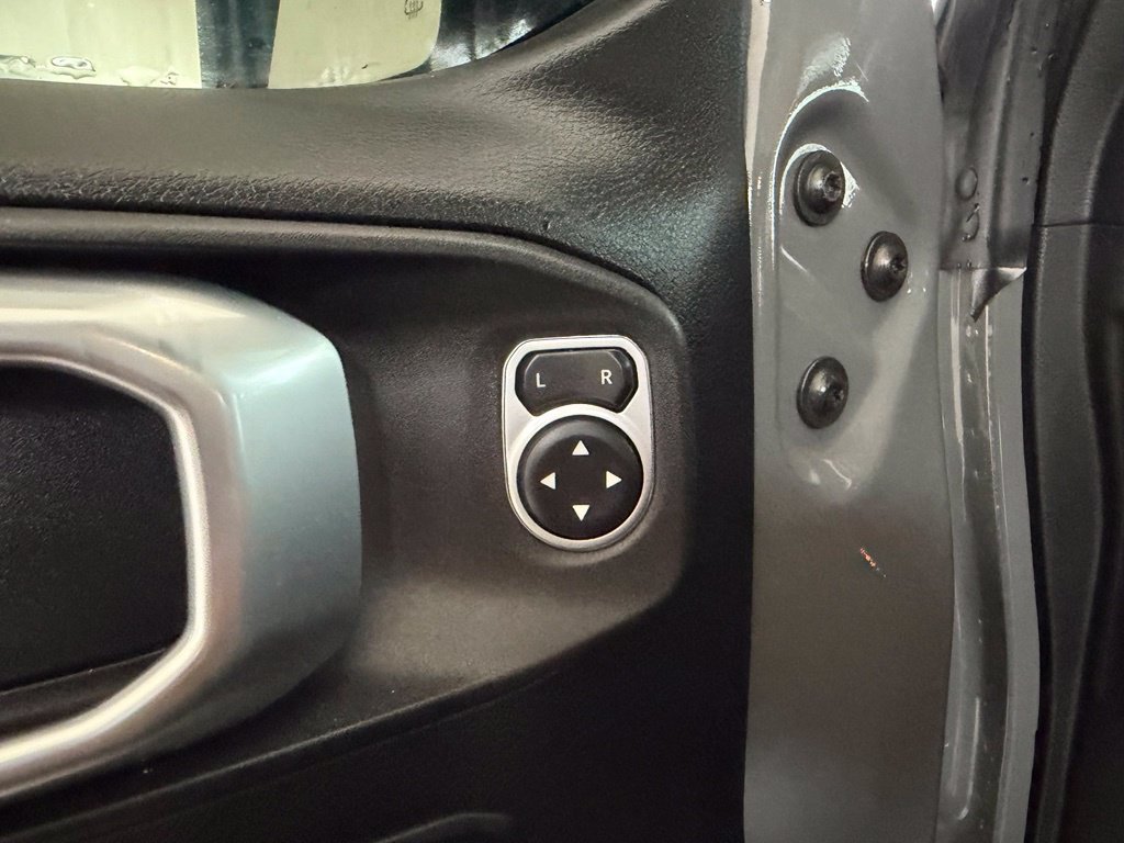 Used 2019 Jeep Wrangler Unlimited Sport S AWD/4WD image 38