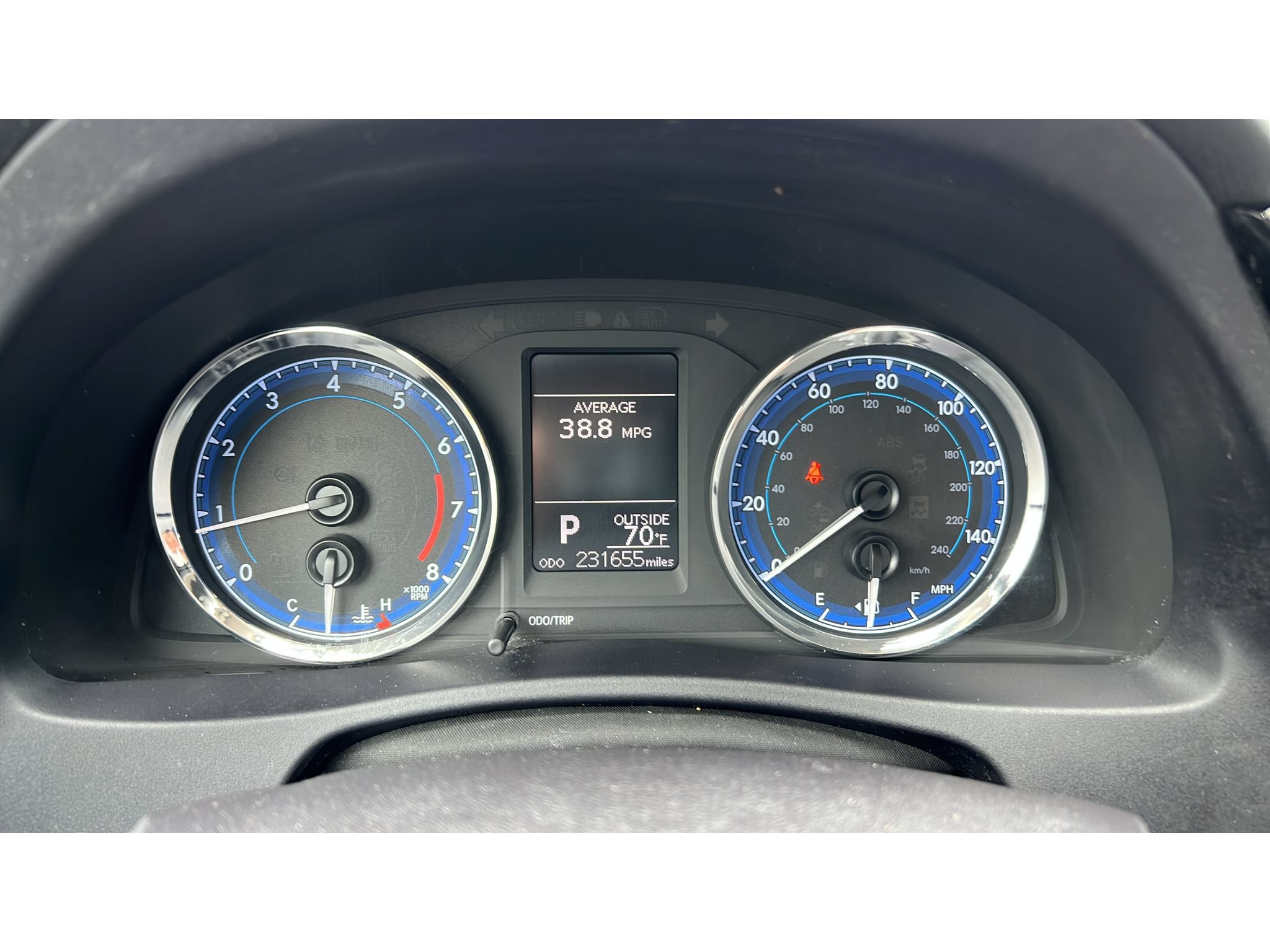 Used 2017 Toyota Corolla LE w/ Carpet Mat Package (TMS) FWD image 15