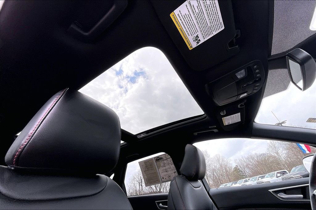 Used 2024 Ford Edge ST-Line image 22