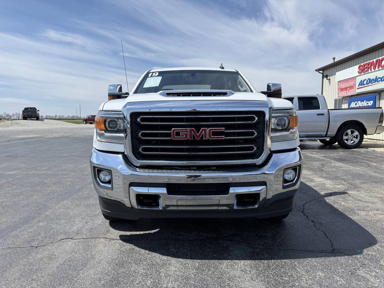 Used 2019 GMC Sierra 2500 SLT w/ Duramax Plus Package AWD/4WD image 3