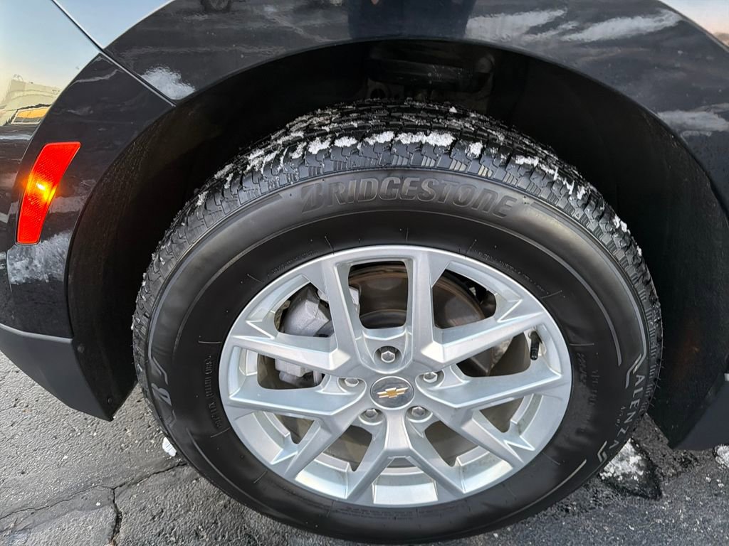 Used 2022 Chevrolet Equinox LT image 25