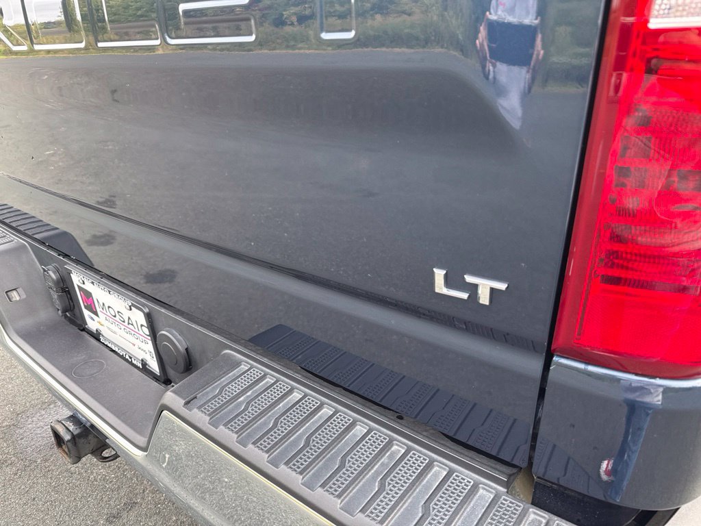 Used 2022 Chevrolet Silverado 1500 LT w/ Protection Package AWD/4WD image 18