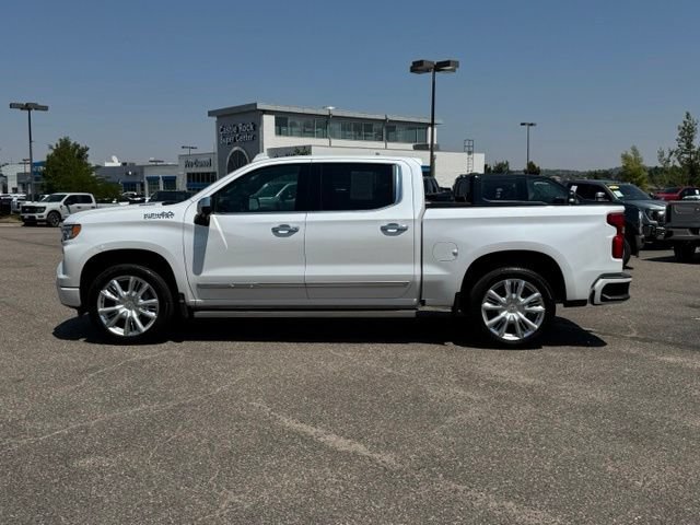 Certified 2024 Chevrolet Silverado 1500 High Country w/ High Country Premium Package AWD/4WD image 2