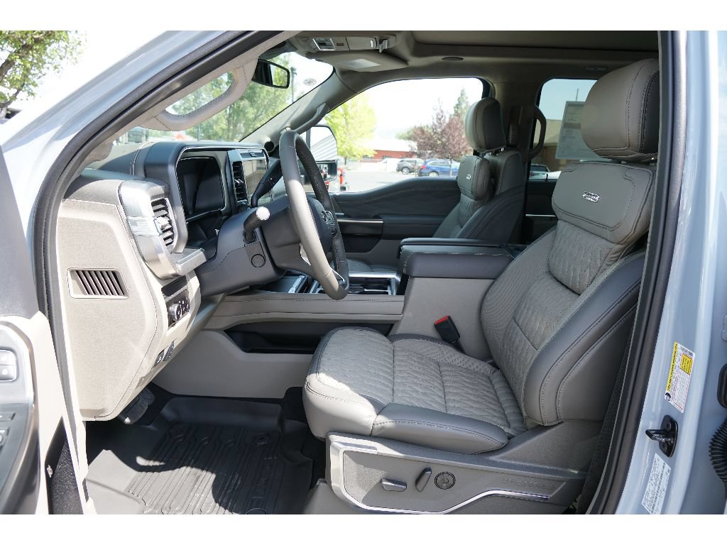 New 2026 Ford F350 Platinum w/ Platinum Plus Package AWD/4WD image 7